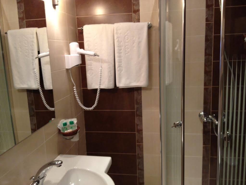Family Hotel Fenerite Gabrovo Luaran gambar